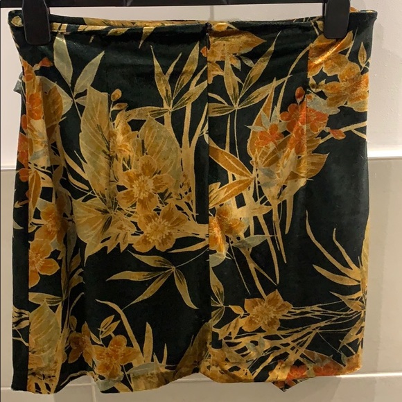 Velvet fall skirt - Picture 2 of 4